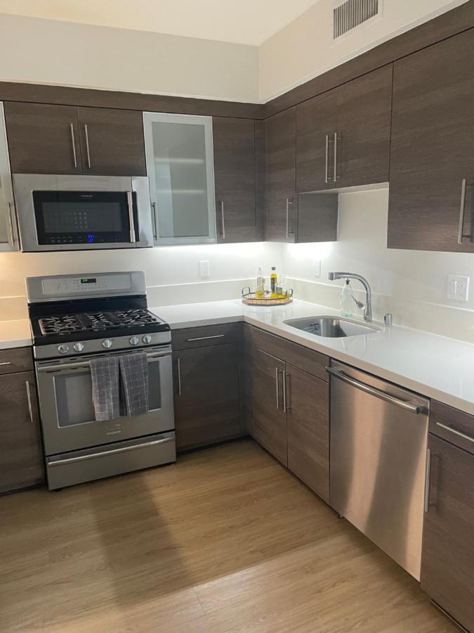 לוס אנג'לס Las Palmas - Modern, Stylish, Spacious, Secure & Tranquil Condo With 2 Master Suite Bedrooms - Wlk To Sm Pier מראה חיצוני תמונה