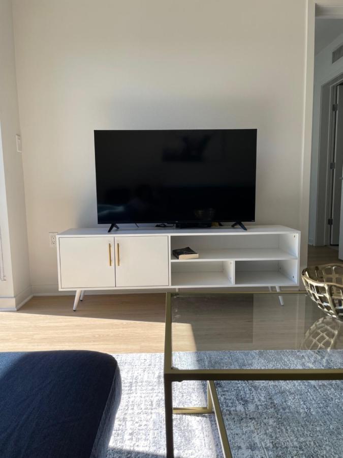 לוס אנג'לס Las Palmas - Modern, Stylish, Spacious, Secure & Tranquil Condo With 2 Master Suite Bedrooms - Wlk To Sm Pier מראה חיצוני תמונה