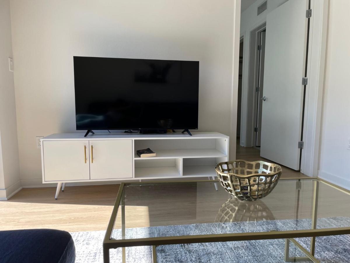 לוס אנג'לס Las Palmas - Modern, Stylish, Spacious, Secure & Tranquil Condo With 2 Master Suite Bedrooms - Wlk To Sm Pier מראה חיצוני תמונה